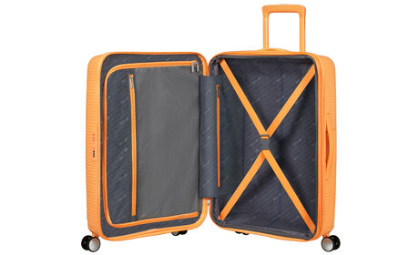 Innvendig organisering med en ekstra lomme med glidelås