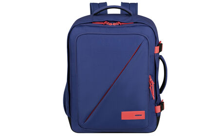 Oppfyller kravene til størrelse for gratis håndbagasje om bord hos Ryanair og Wizz Air