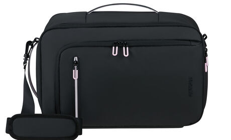 Oppfyller Ryanairs krav til størrelse for gratis håndbagasje om bord.