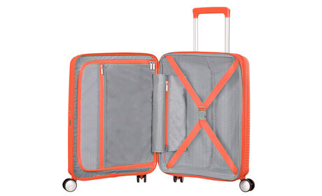 Innvendig organisering med en ekstra lomme med glidelås