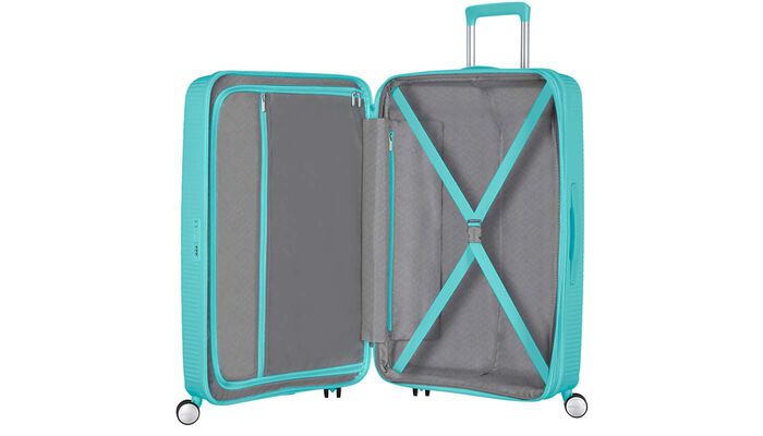 Interior organisation with extra zipped apron pocket 