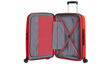 Innvendig organisering med en ekstra lomme med glidelås