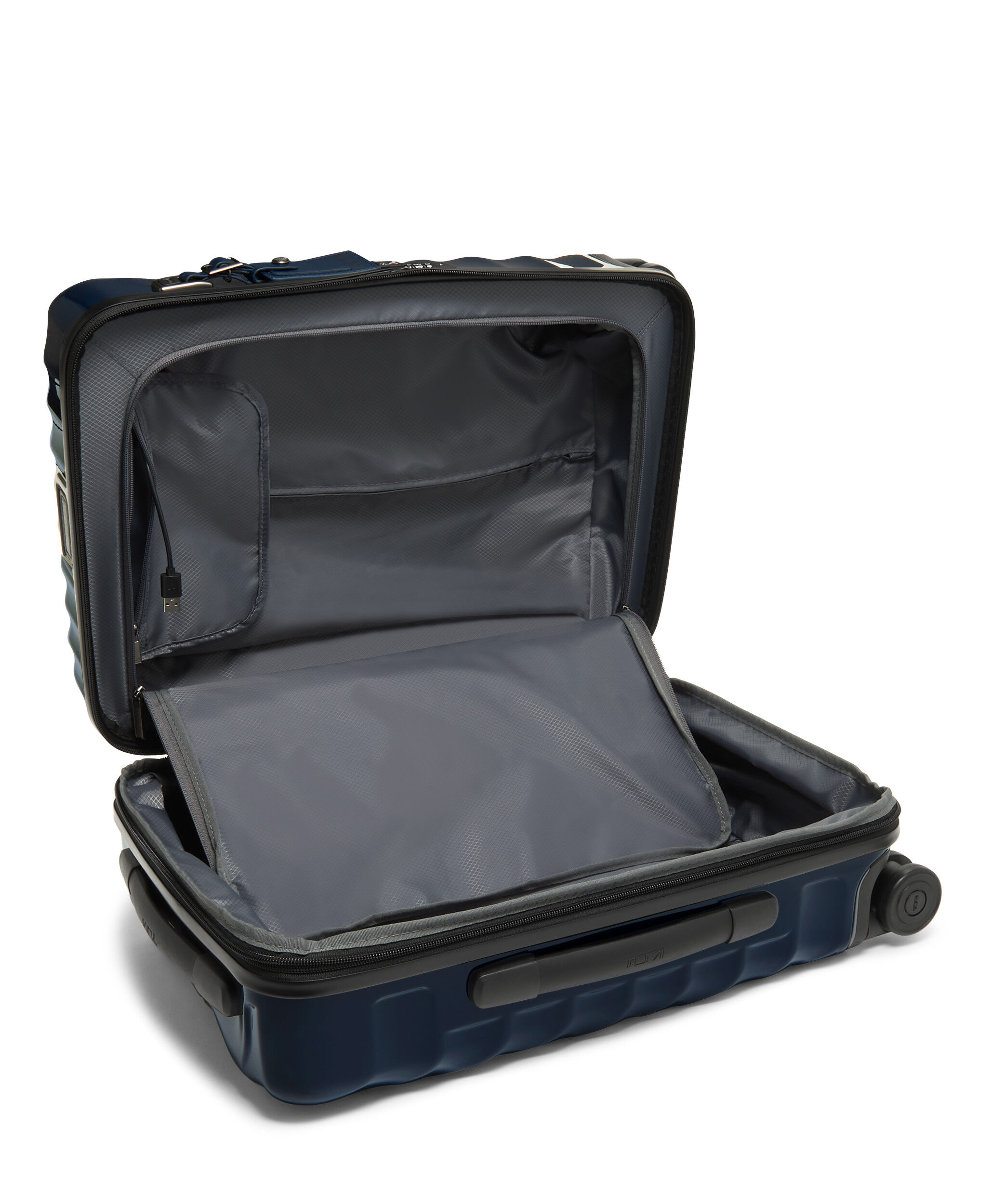 19 Degree Koffert med 4 hjul 55 cm - Int.