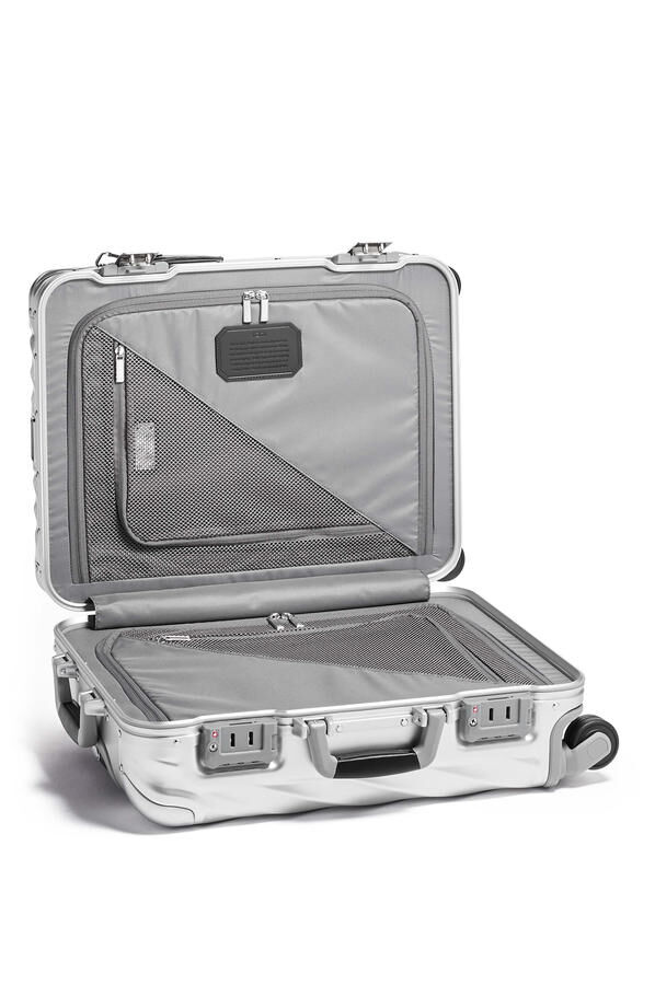 TUMI 19 Degree Aluminium CONTINENTAL CARRY-ON Silver