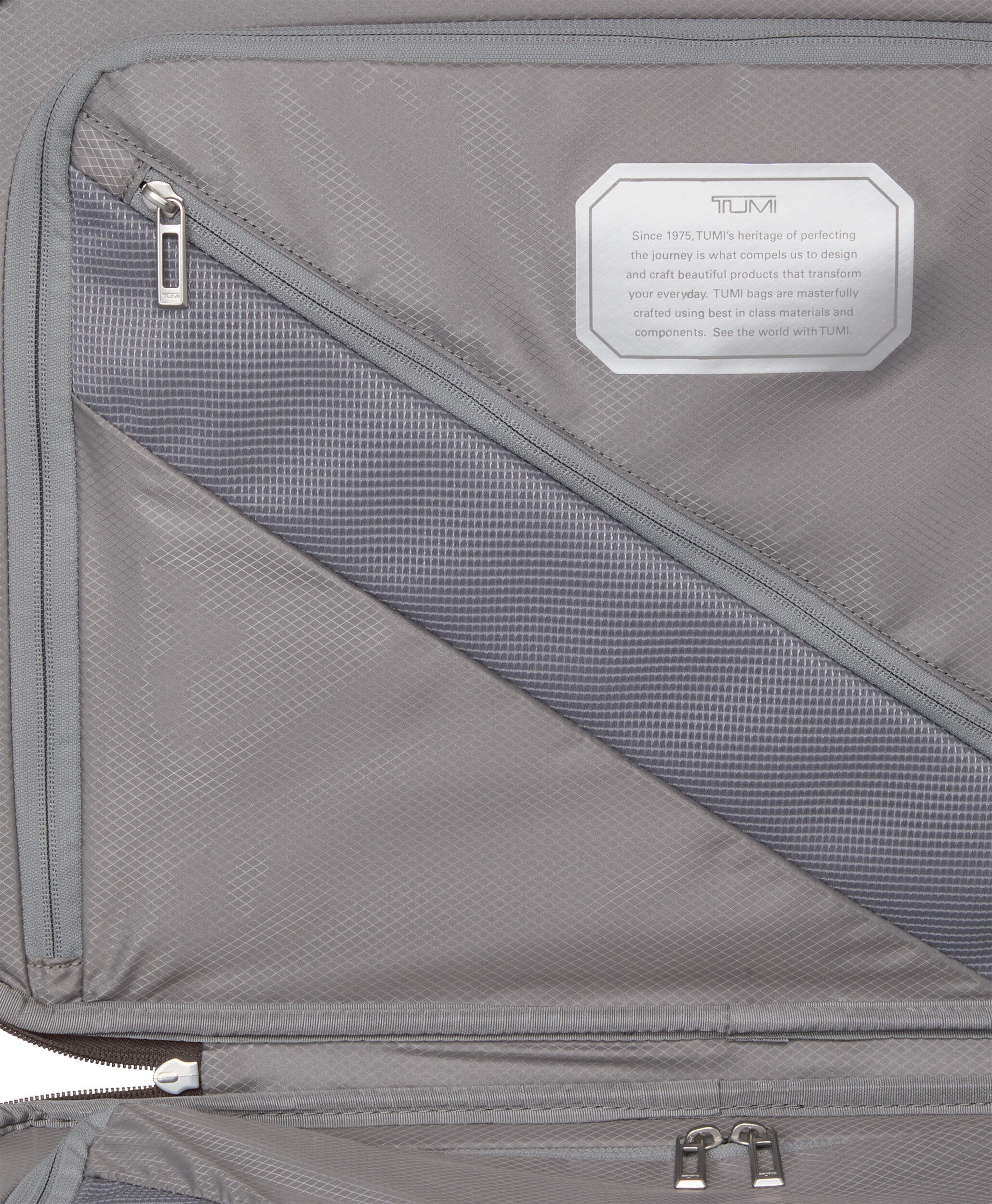 19 Degree Lite Koffert med 4 hjul 55 cm - Int.