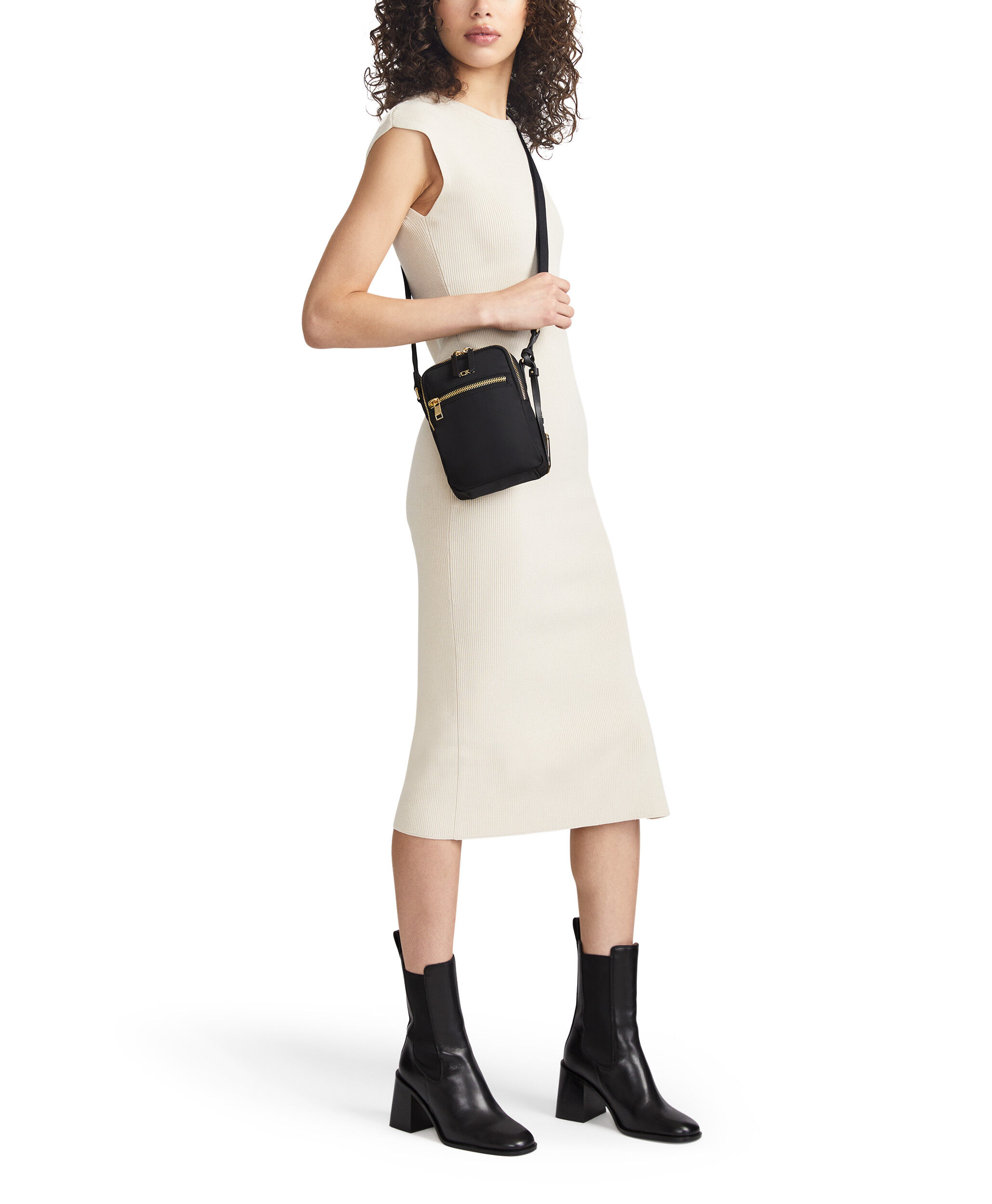 VOYAGEUR Crossbody Bag